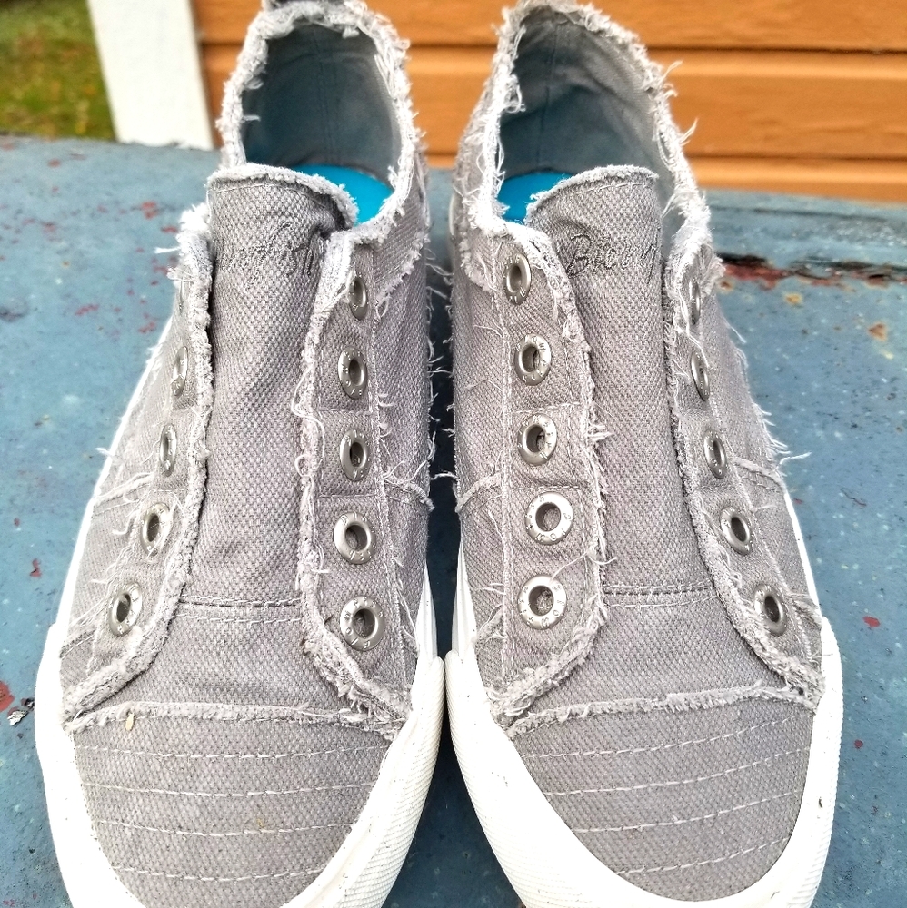 Blowfish size 7. Worn ONLY ONCE
